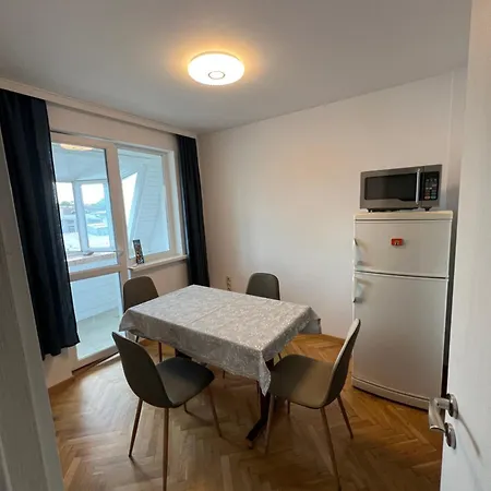 Appartement 2 Bedrooms, 2 Wc, Free Parking, Center Location, Sunny Bijou Flat Varna